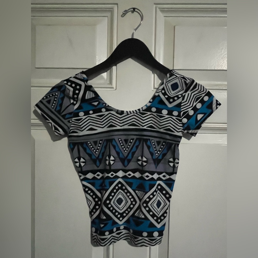 Geometric top - Picture 2 of 2